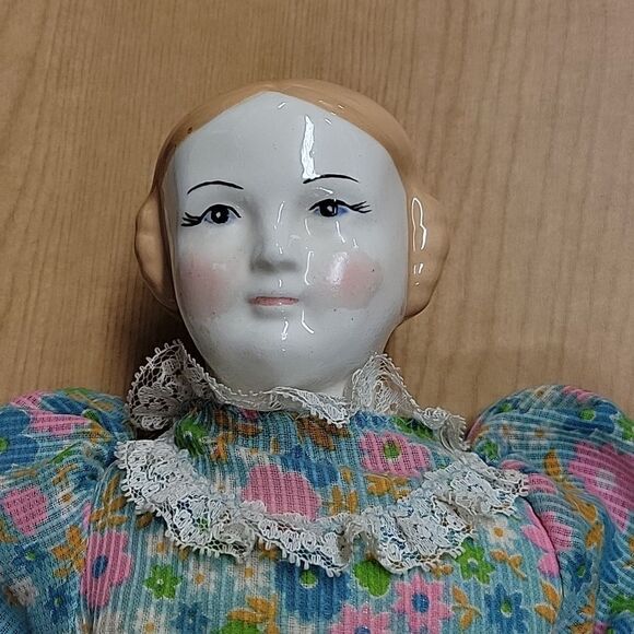 Antique 21" porcelain doll - Picture 2 of 5